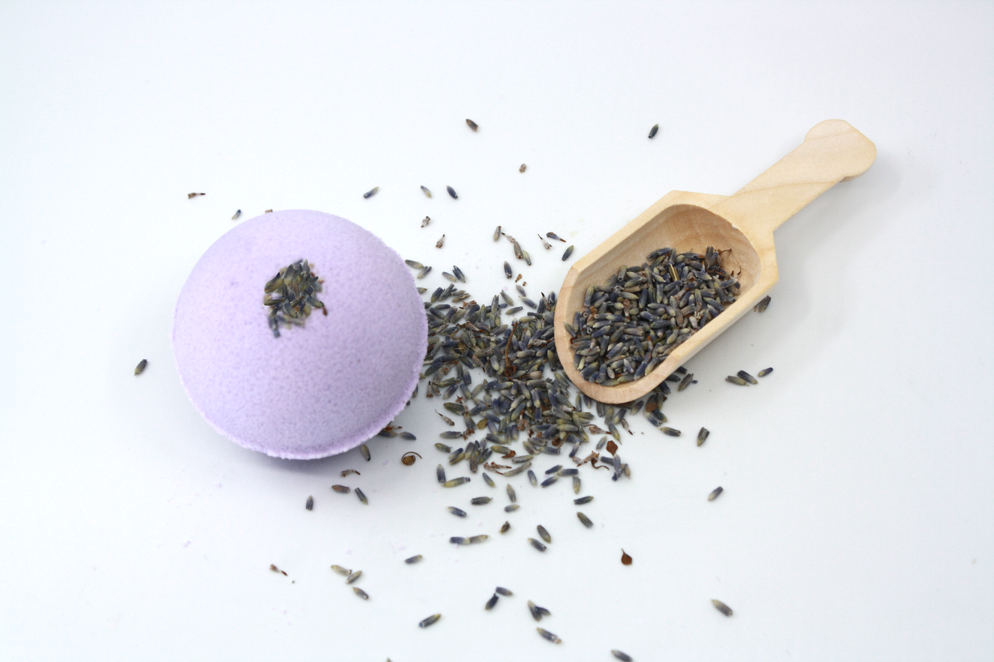 💜 LAVENDER BATH BOMB